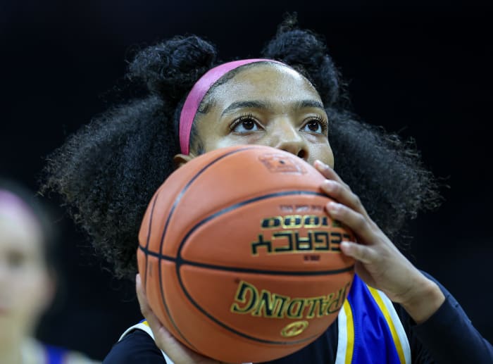 John Burroughs Lutheran St. Charles Missouri girls basketball March 14 2024 David Smith 27116